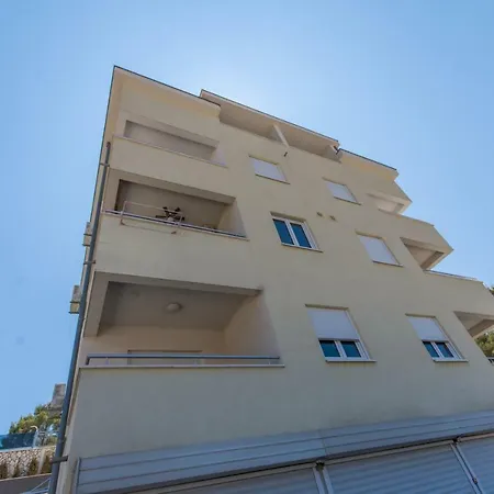 Apartman Tomislav شقة تروغير