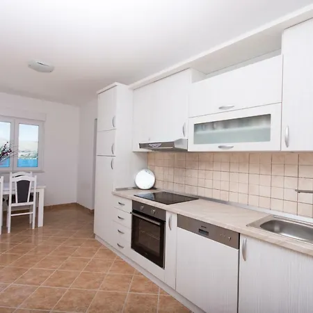 Apartment Apartman Tomislav *