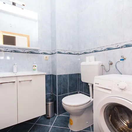Apartment Apartman Tomislav *