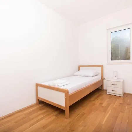 Apartman Tomislav *